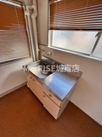 今里船瀬ビルのキッチン