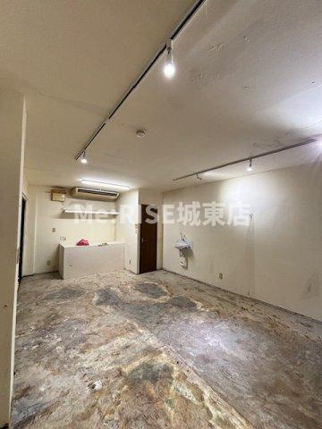 今里船瀬ビルの内装