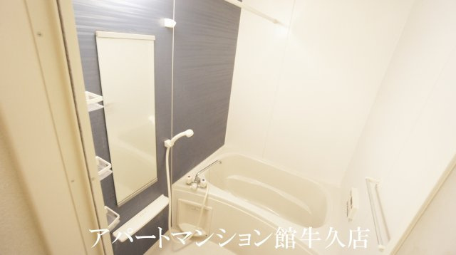 フラワーＢの浴室|バス