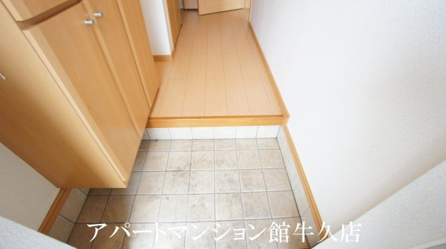 フラワーＢの玄関|玄関