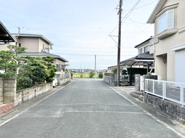 磐田市大原の前面道路含む現地写真|南を向いて撮影しました。