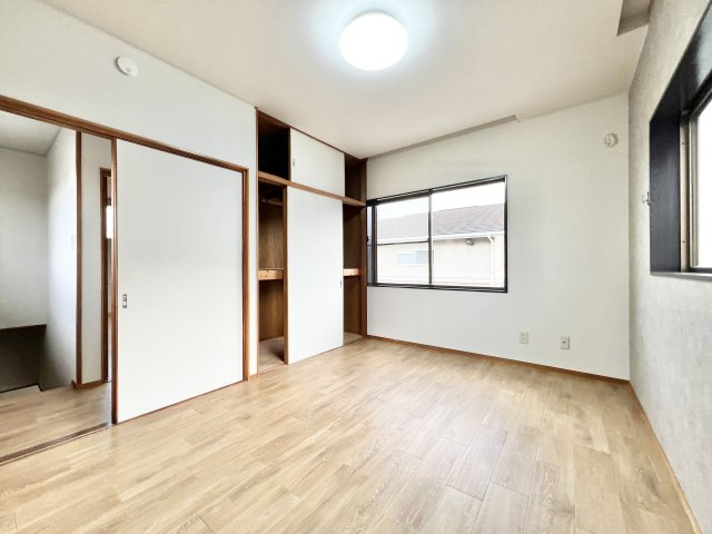 磐田市大原の洋室|６帖の洋室！！
誰もが好みで飾れるシンプルな室内に仕上げてあります。