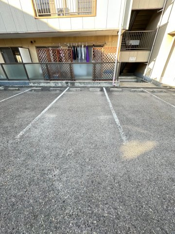 エクセル樋下の駐車場