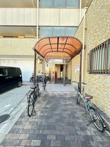 エクセル樋下のエントランス