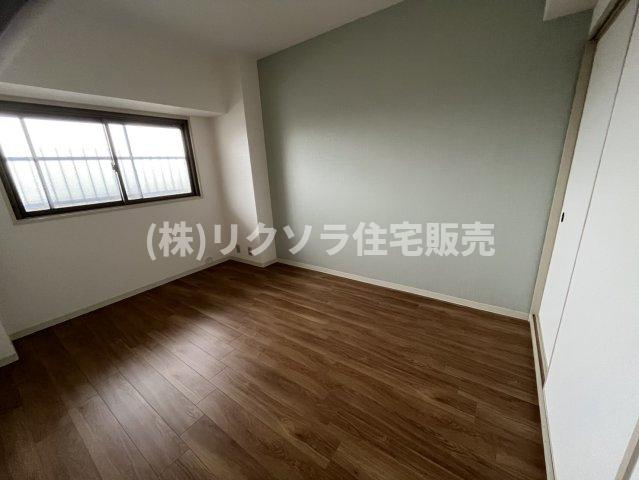 寝屋川サンハイツB棟の寝室|洋室6.0帖
■物件内覧・資金計画相談・住宅ローン相談、リフォーム相談、お問合せ受付中■
※当日・翌日のご内覧、ご相談はお電話でのお問合せがスムーズです！