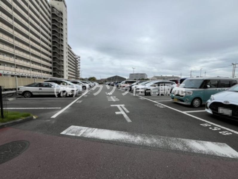 寝屋川サンハイツB棟の駐車場|■物件内覧・資金計画相談・住宅ローン相談、リフォーム相談、お問合せ受付中■
※当日・翌日のご内覧、ご相談はお電話でのお問合せがスムーズです！