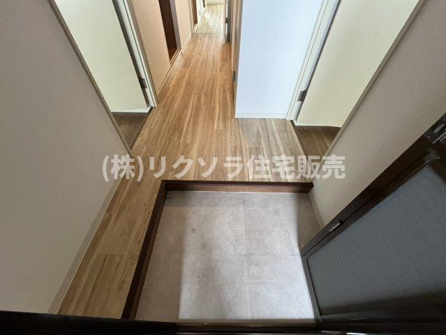 寝屋川サンハイツB棟の内装|玄関内部
■物件内覧・資金計画相談・住宅ローン相談、リフォーム相談、お問合せ受付中■
※当日・翌日のご内覧、ご相談はお電話でのお問合せがスムーズです！