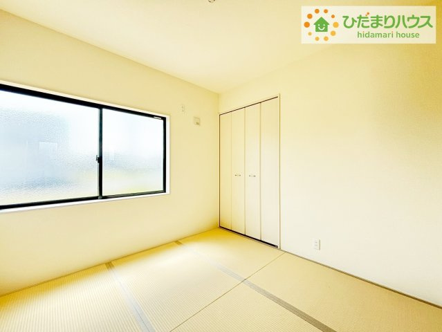 いわき市小名浜燈籠原第1　新築戸建　1号棟の和室|小さなお子さまのいる方におすすめ！リビング横の和室でお子様が遊んでる様子も確認できます(^^)/