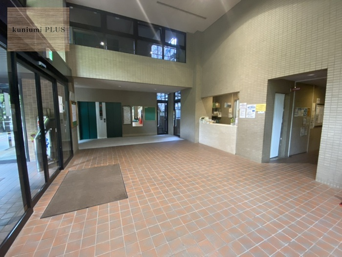 四季彩都くすのき館のエントランス