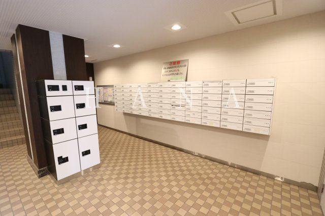 コスモリード国分寺のロビー