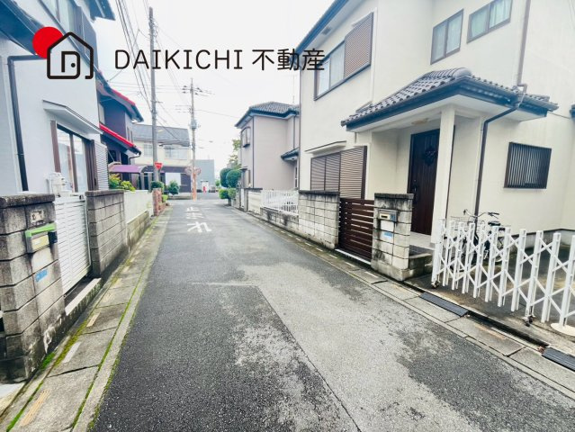 【前面道路含む現地写真】 | 鴻巣市稲荷町　中古戸建