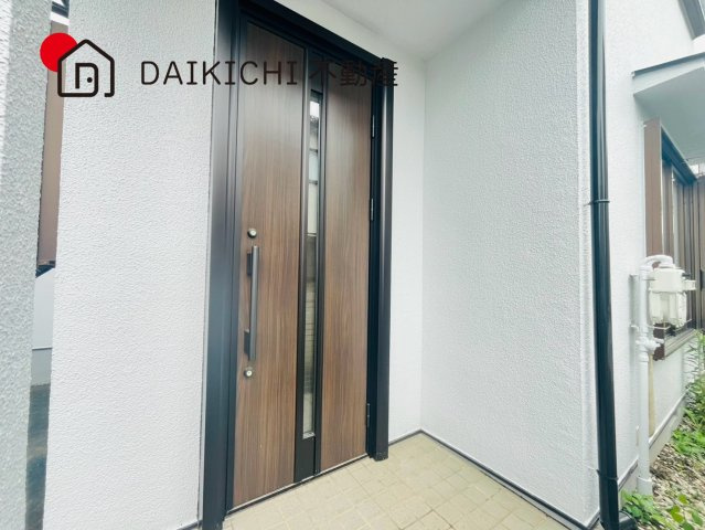 【玄関】 | 鴻巣市稲荷町　中古戸建