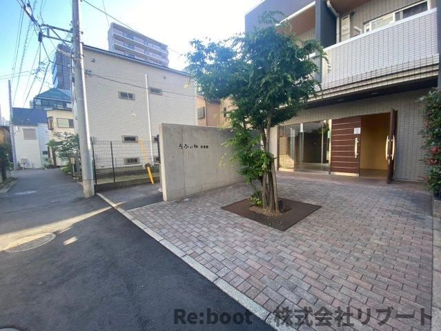 らふぃね壱番館のエントランス