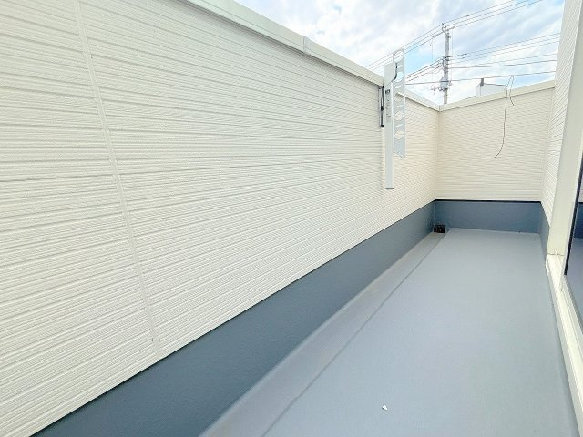 【バルコニー】 | ふじみ野市上福岡5丁目　新築一戸建住宅　全2棟　(ふじみ野店) | 南西向きのバルコニーです！