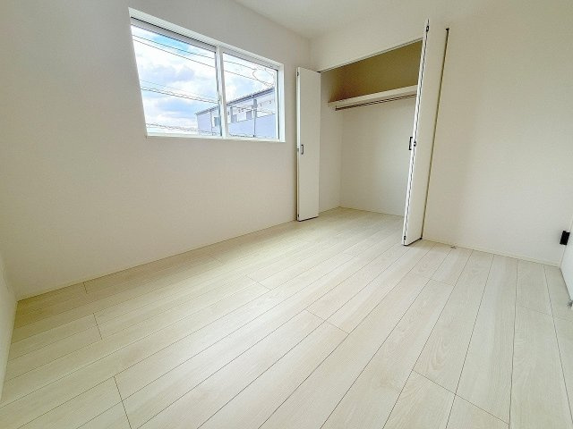 【洋室】 | ふじみ野市上福岡5丁目　新築一戸建住宅　全2棟　(ふじみ野店) | 各お部屋にクローゼットがあります！