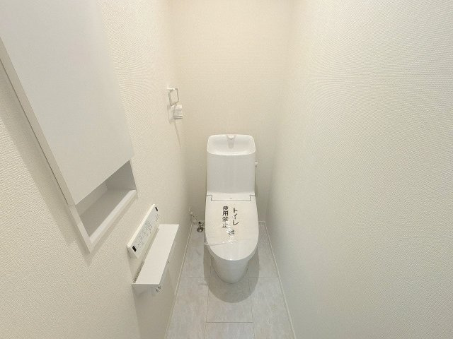 【トイレ】 | ふじみ野市上福岡5丁目　新築一戸建住宅　全2棟　(ふじみ野店) | 収納が便利です！