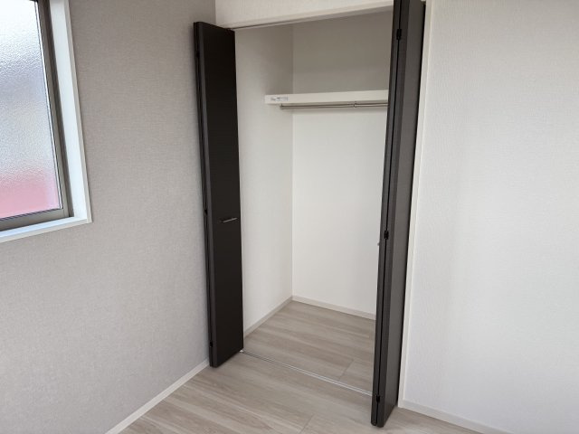 前橋市朝倉町２期　新築戸建て　1号棟の収納|2階洋室１収納です