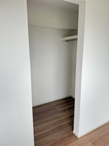 前橋市朝倉町２期　新築戸建て　2号棟の収納|２階洋室3収納です。ウォークインクローゼットです。