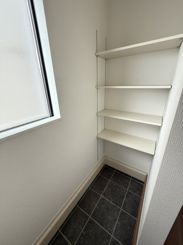 前橋市朝倉町２期　新築戸建て　2号棟の収納|シューズインクロークです