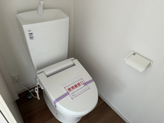 前橋市朝倉町２期　新築戸建て　2号棟のトイレ|2階トイレです。清潔感のある白を基調としています。