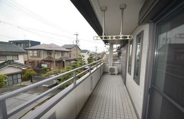 瑞穂区白砂町二丁目貸家のバルコニー