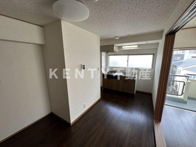 【居間・リビング】 | サンクレスト大森 | ゆったりとした居間です