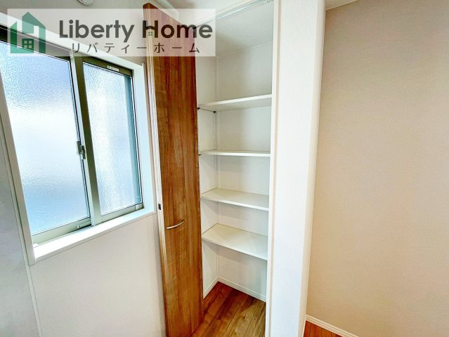 ワイウッドコート土浦市神立町第１期　新築戸建　４号棟の収納
