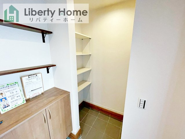 ワイウッドコート土浦市神立町第１期　新築戸建　４号棟の玄関