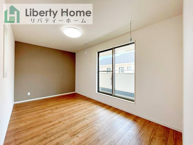 ワイウッドコート土浦市神立町第１期　新築戸建　４号棟の寝室