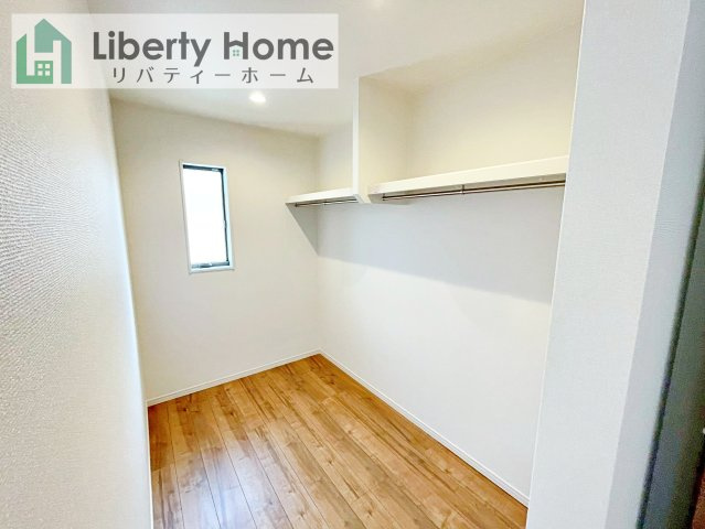 ワイウッドコート土浦市神立町第１期　新築戸建　４号棟の洋室