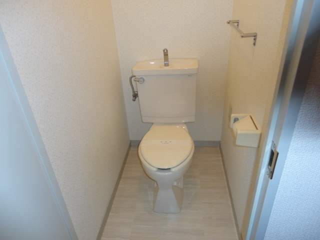 ガーデンハイツ桃山台弐番館のトイレ