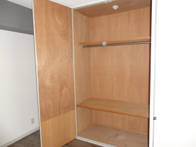 ガーデンハイツ桃山台弐番館の収納