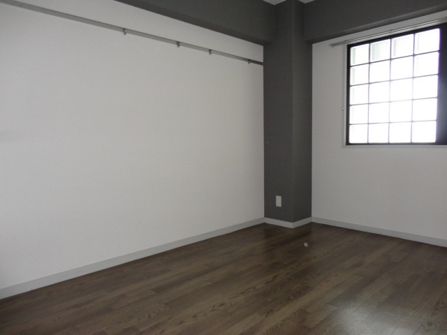 ガーデンハイツ桃山台弐番館の洋室