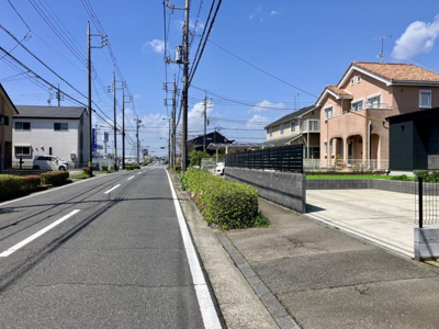 【前面道路含む現地写真】 | 龍ケ崎市松ヶ丘中古戸建