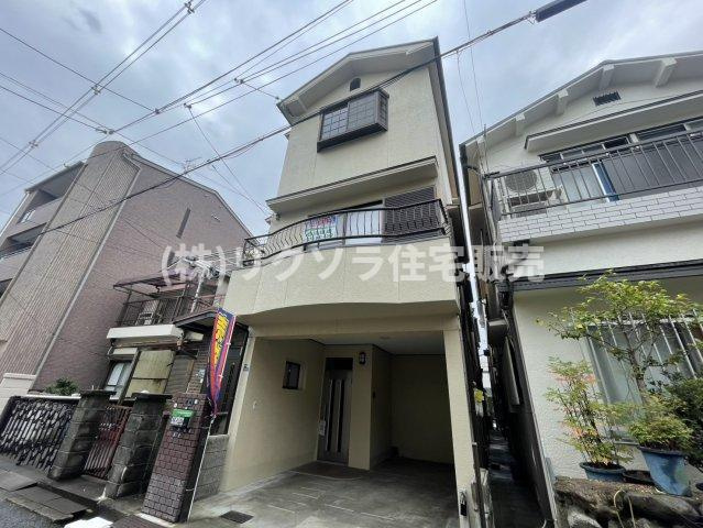 黒原橘町　中古一戸建ての外観|新しい生活にいかがでしょうか？外観はお住まいの顔になります。こだわりたいポイントですね。外壁塗装や屋根塗装のご相談も承っております。
■現地内覧・資金計画相談・住宅ローン相談もお問合せ受付中■