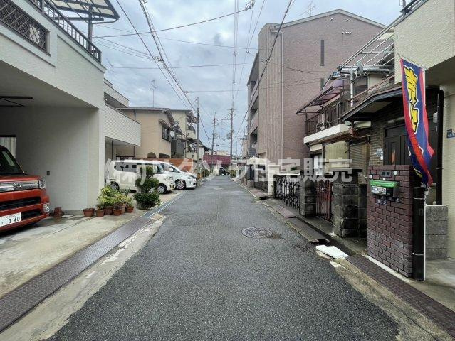 黒原橘町　中古一戸建ての前面道路含む現地写真|■物件内覧・資金計画相談・住宅ローン相談、リフォーム相談、お問合せ受付中■
※当日・翌日のご内覧、ご相談はお電話でのお問合せがスムーズです！