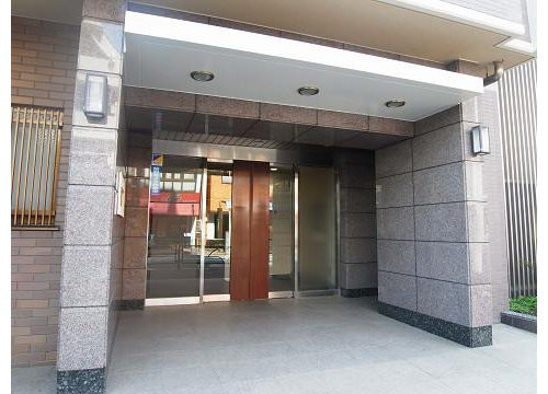 日神デュオステージ新宿中落合 のエントランス|ゆとりのあるエントランスです