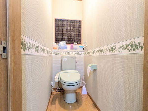 大在浜2丁目　中古住宅のトイレ|温水洗浄機能付きのトイレ