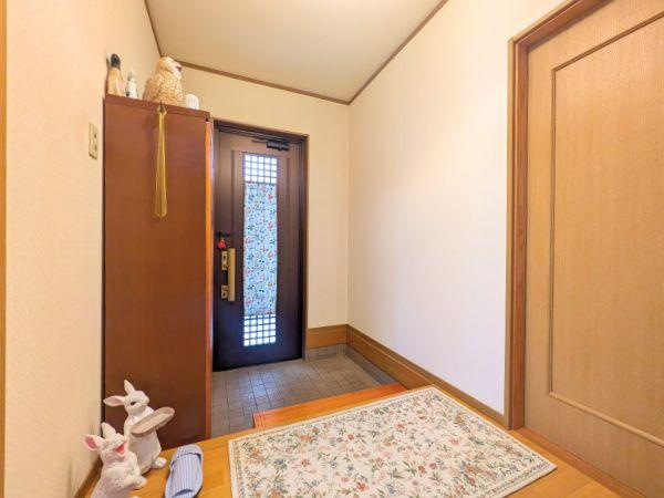 大在浜2丁目　中古住宅の玄関|玄関ホール周辺