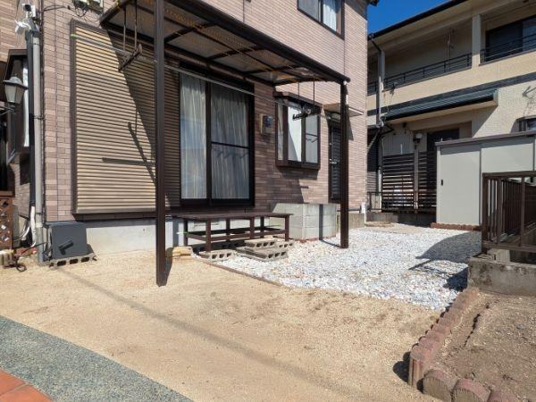 大在浜2丁目　中古住宅の庭|居間につながる屋根付きのテラス♪