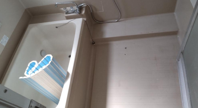 大津市向陽町の住宅付店舗戸建の浴室