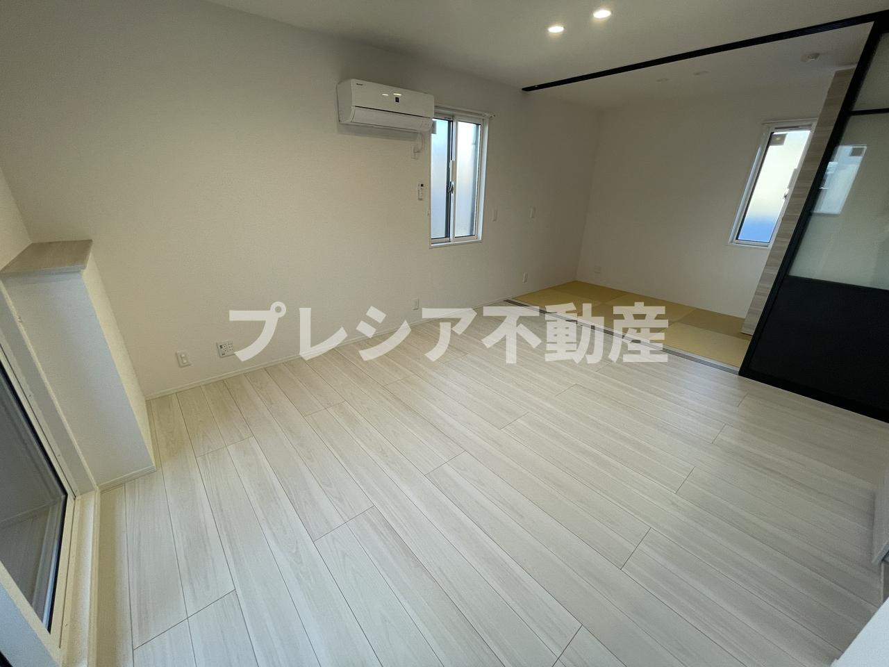 トリシア上甲子園の居間・リビング