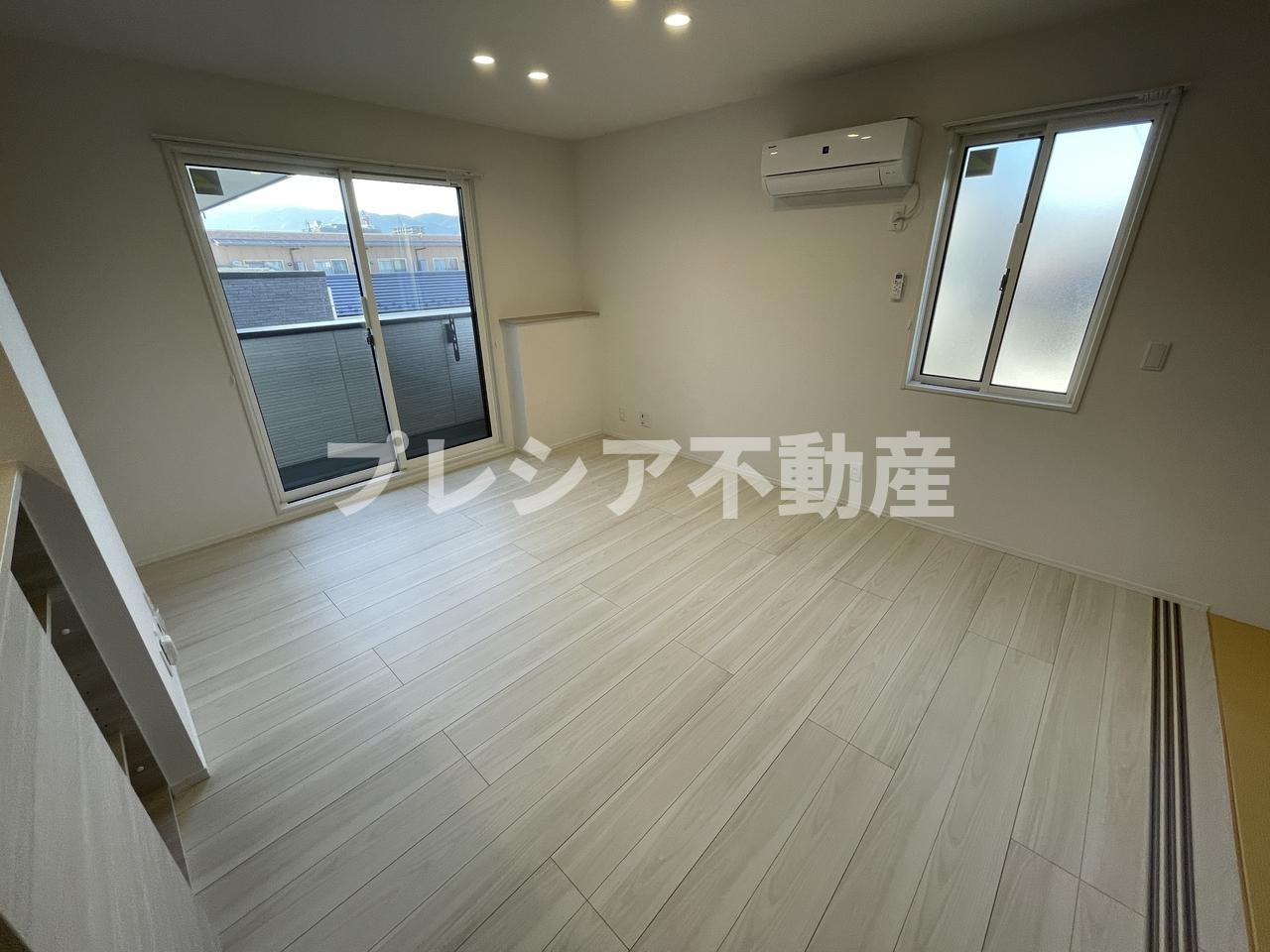トリシア上甲子園の居間・リビング