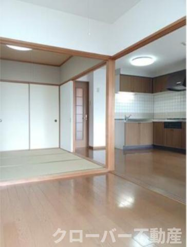 花房国分寺マンションの居間・リビング