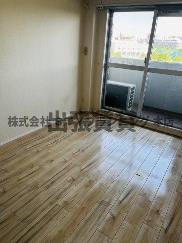 仲介手数料0円！東山ビレッジの居間・リビング