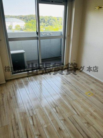 仲介手数料0円！東山ビレッジの居間・リビング