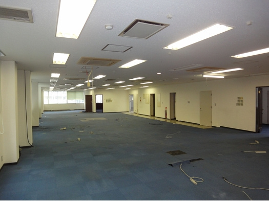 駅南JTビルの内装