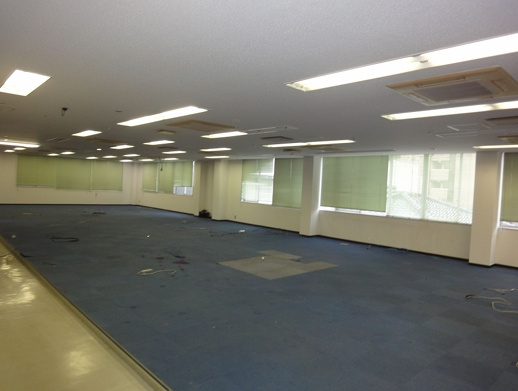 駅南JTビルの内装