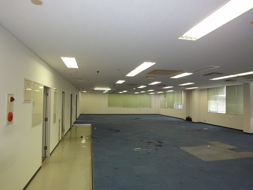 駅南JTビルの内装