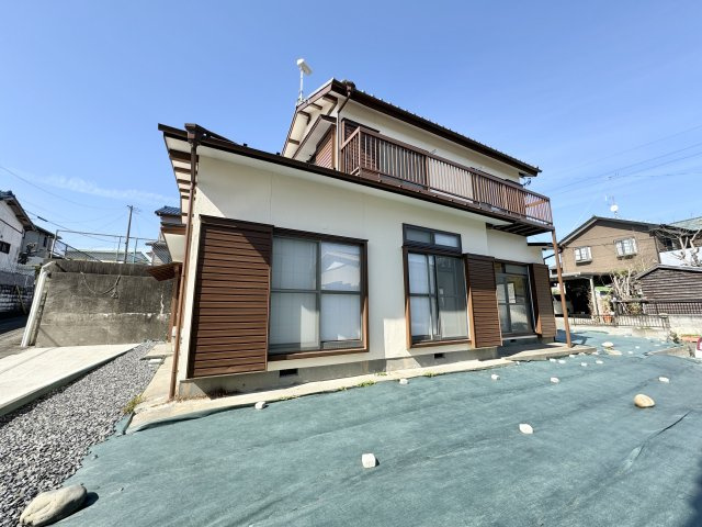 中央区神原町の外観|広々土地面積308.46㎡に建つリフォーム済中古物件です。
